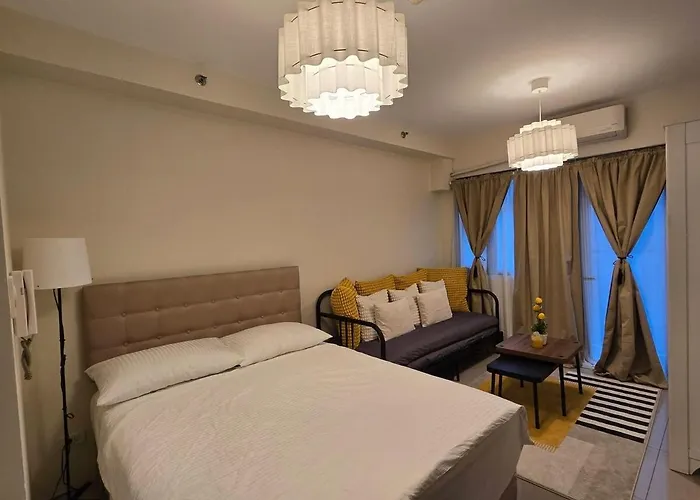 Cozy Modern Near Moa Brand New Furnishings Apartment